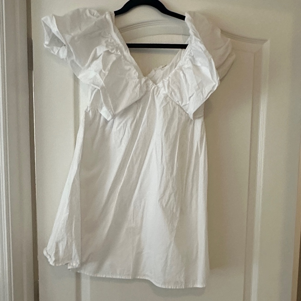 Elegant White Ruffled Women's dress